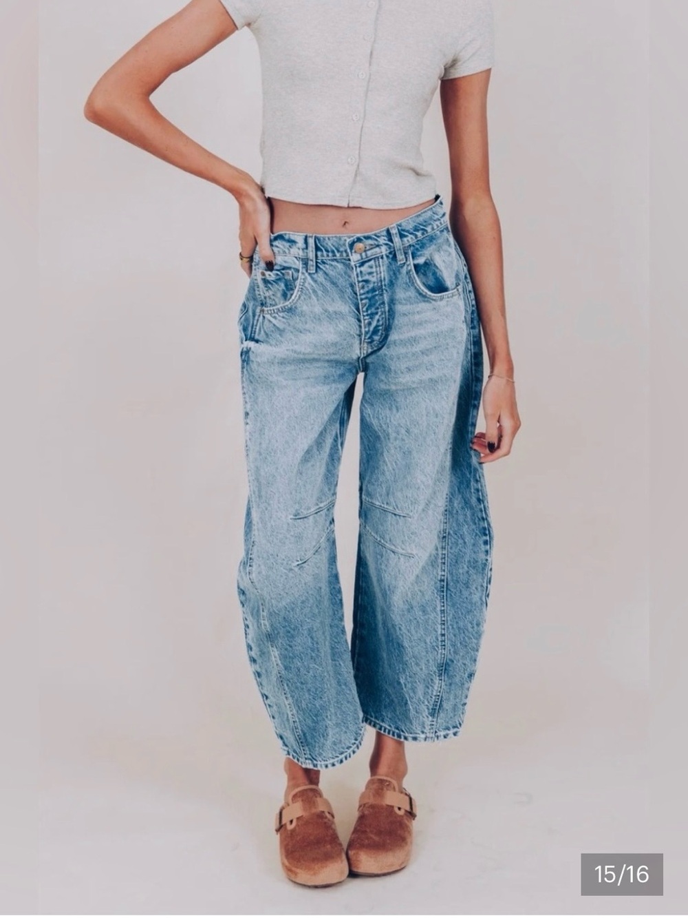 Free People/ WE THE FREE GOOD LUCK
MID RISE BARREL LEG JEANS Size 31 - Picture 3 of 13